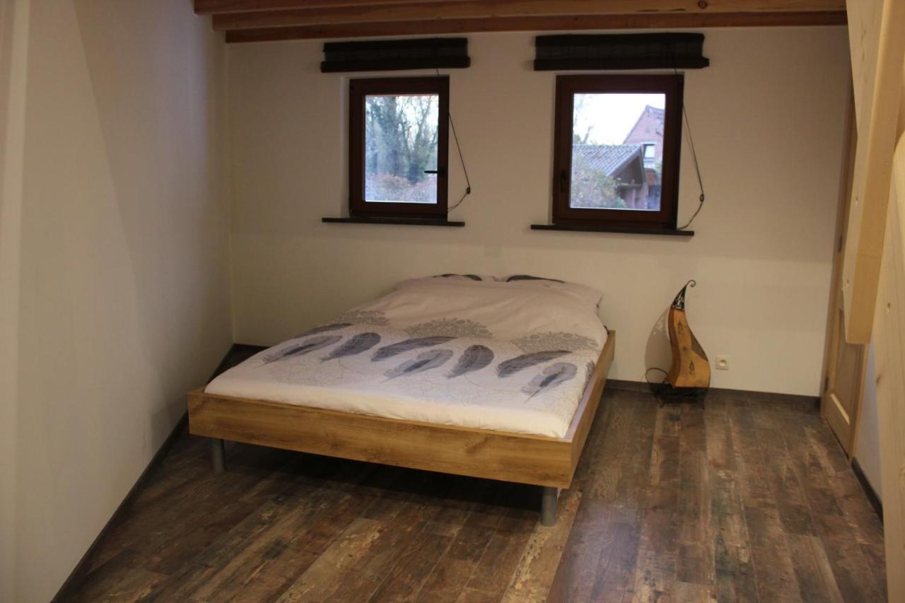 Maison Neuve En Bois Pres De Pairy Daisa بروغيليتي المظهر الخارجي الصورة